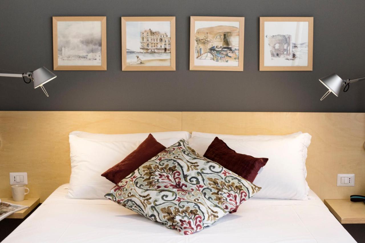 Vivaldo Suite Piazza Dei Martiri - Guest House Неаполь Екстер'єр фото