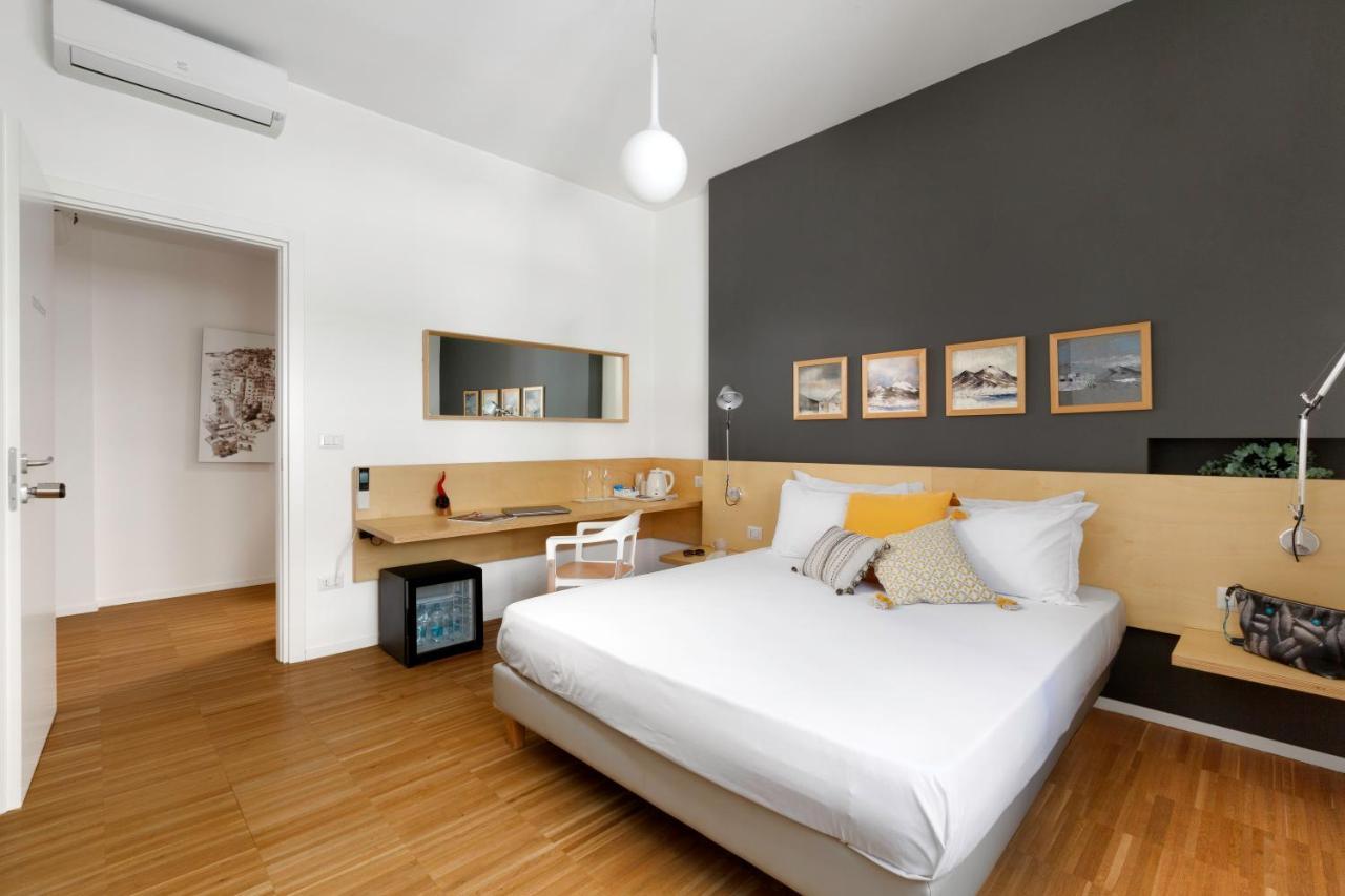 Vivaldo Suite Piazza Dei Martiri - Guest House Неаполь Екстер'єр фото