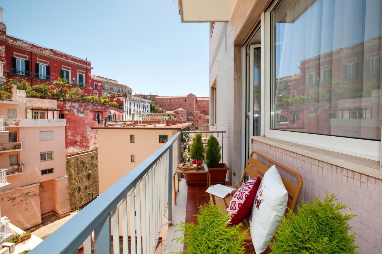 Vivaldo Suite Piazza Dei Martiri - Guest House Неаполь Екстер'єр фото